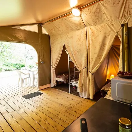 Camping La Turelure 3* Uzer (Ardeche)